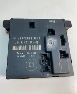 Mercedes-Benz CLS C219 Door control unit/module 2198203326 00005031