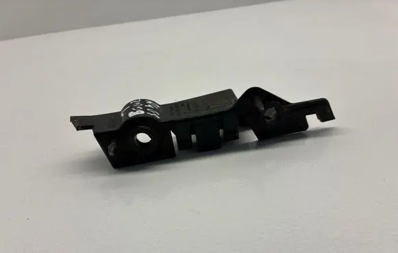 Audi A4 S4 B8 8K Front bumper mounting bracket 8K0807283