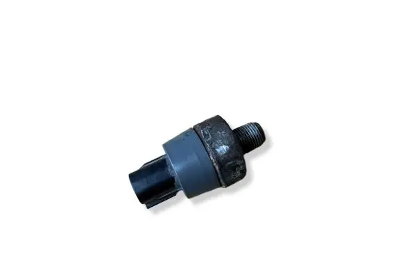Toyota Avensis T250 Oil pressure sensor 