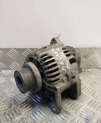 Renault Megane II Generator/alternator 8200100907 4040587 2542664D
