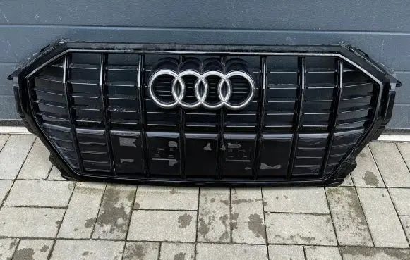 Audi Q3 8U Front grill