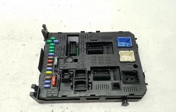 Citroen C4 Grand Picasso Fuse module 281164872 281197595