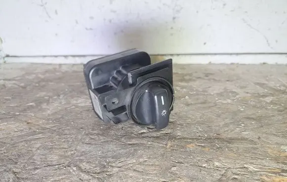 Mercedes-Benz A W169 Light switch 1695452204 32220202 0254010