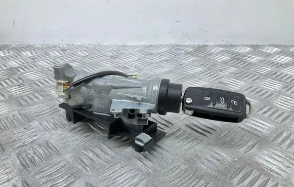 Skoda Yeti (5L) Ignition lock 5K0905865 3T0837202L 1K0905851