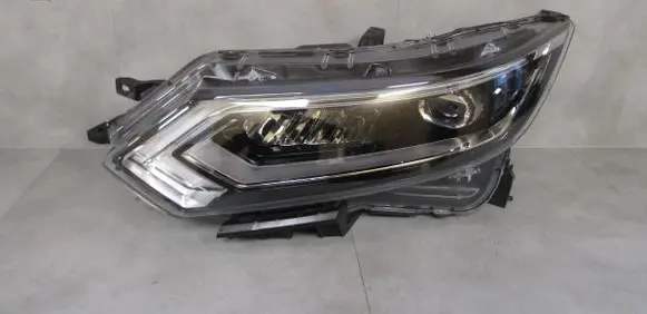 Nissan Qashqai Headlight/headlamp QASHQAIJ11Lift