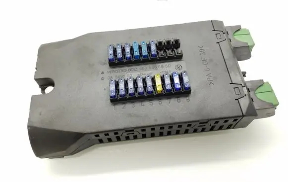 Mercedes-Benz Vito Viano W638 Fuse module A0005400950