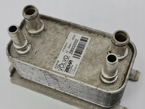 Volvo V40 Engine oil radiator 31319313