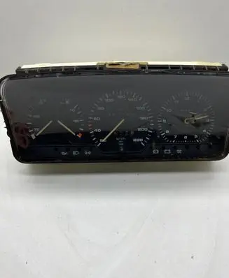 Volkswagen PASSAT B3 Speedometer (instrument cluster) 357819033A 110008417003