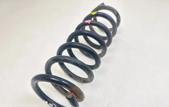 Mitsubishi Outlander Rear coil spring