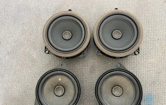 BMW 1 F20 F21 Front door speaker 9288769 18820010