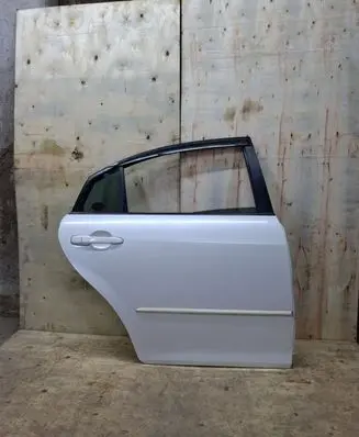 Mazda 6 Rear door