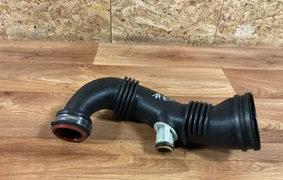Peugeot 308 Air intake hose/pipe 9656953680