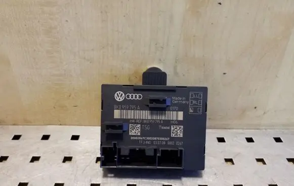 Audi A4 S4 B8 8K Door control unit/module 8K0959795A