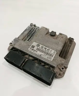 Volkswagen Golf VI Engine control unit/module 03C906027CT 0261S06719 03C907309G