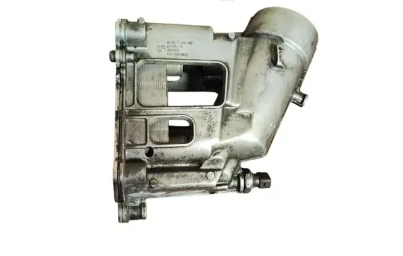 BMW X3 E83 Oil filter mounting bracket 7797392 51750610 11427797392