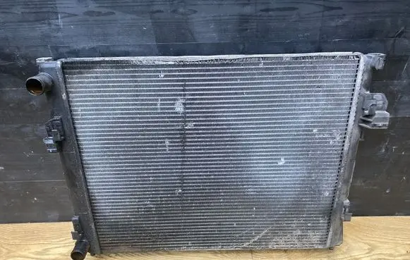 Opel Vivaro Coolant radiator 91166001 8689130G
