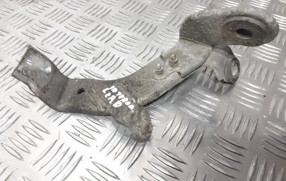 Audi A8 S8 D3 4E Intercooler pipe mounting bracket 