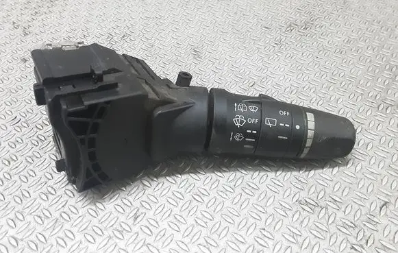 Nissan Primera Wiper control stalk 25260AV610