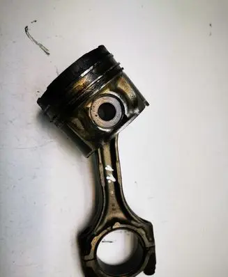 Lexus IS 220D-250-350 Piston 2152351