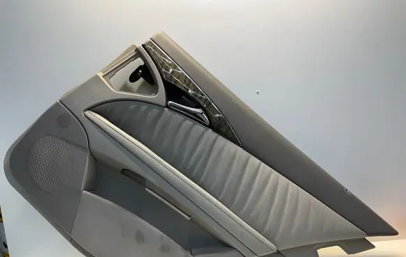 Mercedes-Benz E W211 Rear door card panel trim A2117305263 8704412 00007F40