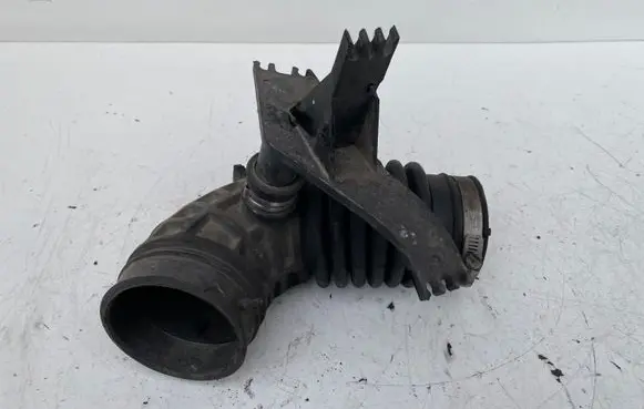 Nissan Pathfinder R51 Turbo air intake inlet pipe/hose