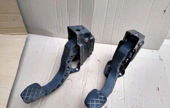 Volkswagen Polo Clutch pedal 6Q1721059F