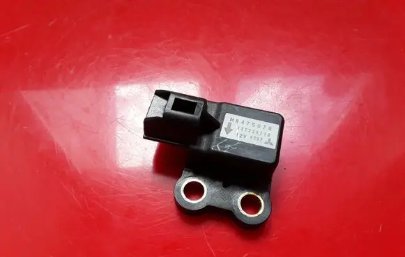 Mitsubishi Pajero Sport I Airbag deployment crash/impact sensor MR475078 X2T22371A 4207
