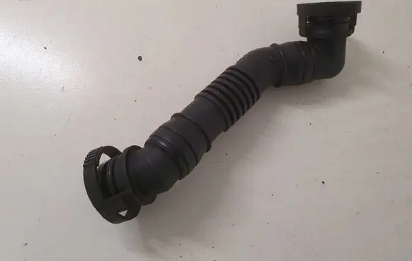 Volkswagen Touran I Breather hose/pipe 03G103493D