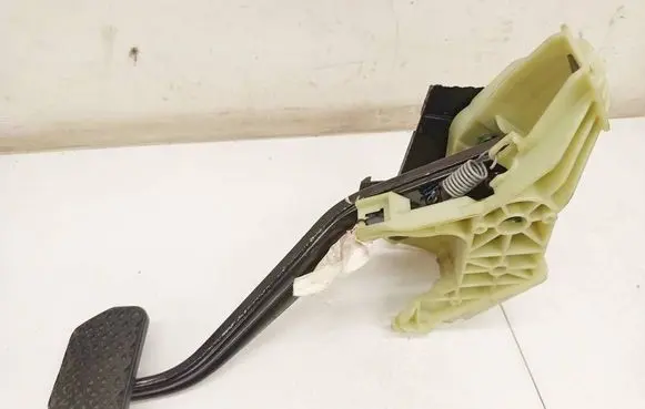 BMW X5 F15 Brake pedal