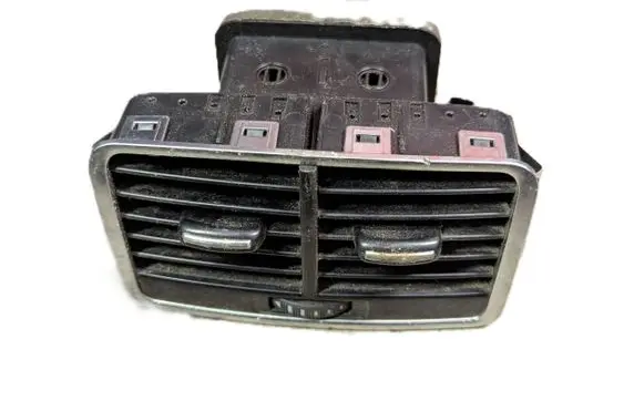 Audi A6 S6 C6 4F Rear air vent grill 4F0819203