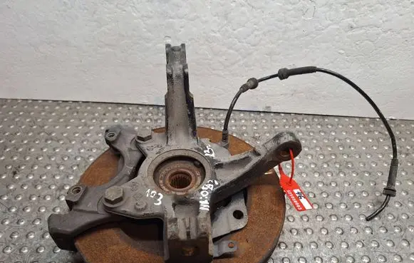 Renault Clio IV Front wheel hub spindle knuckle S25056083 400145894R