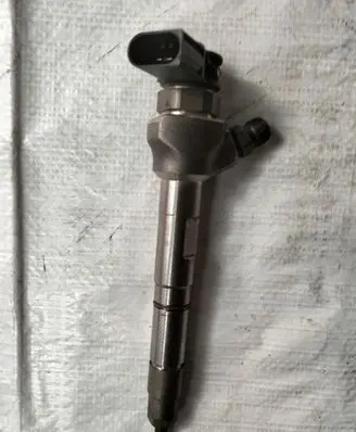 Audi A6 S6 C8 4K Fuel injector 05L130277K