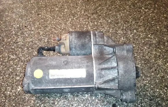 Peugeot Partner Starter motor D7R27