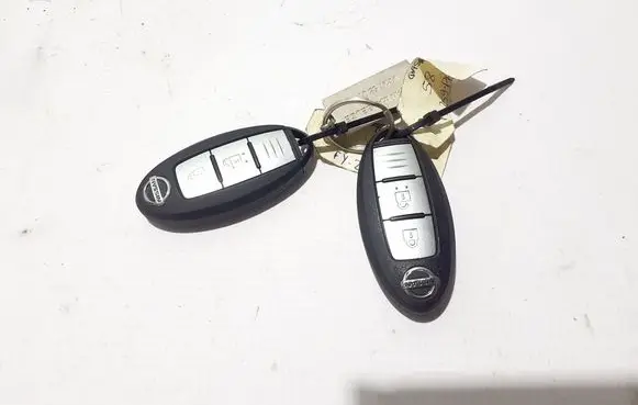 Nissan Qashqai Ignition key/card 2016DJ6145