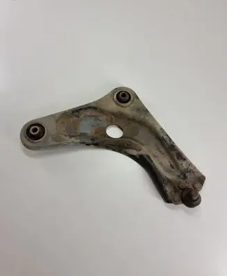 Peugeot 207 Front lower control arm/wishbone
