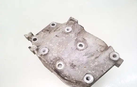 Honda Civic A/C compressor mount bracket PLC3