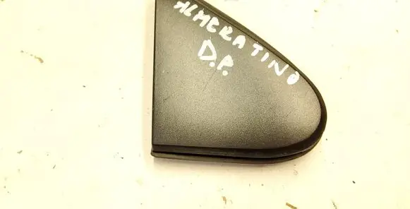 Nissan Almera Tino Fender end trim 3003392