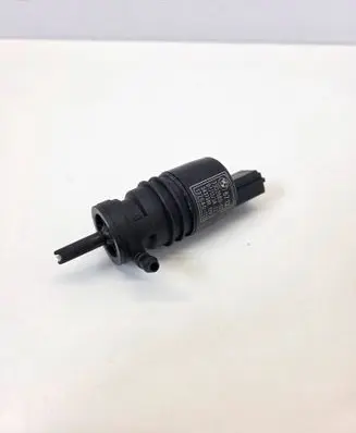 BMW X1 E84 Windscreen/windshield washer pump 7302589 13264011 3437380
