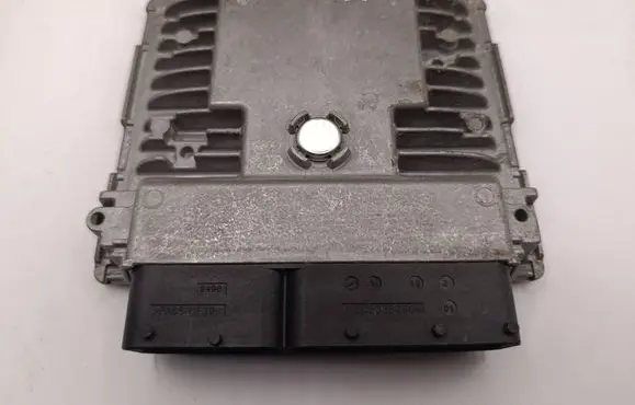 Skoda Fabia Mk2 (5J) Engine control unit/module 03F906070HH 03C907309AK 5WP44824