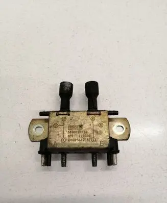 Mercedes-Benz C W203 Turbo solenoid valve 5690130F04
