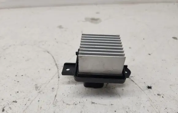 Mitsubishi Outlander Heater blower fan relay GF30 PBTGF30 7790
