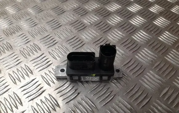 Land Rover Discovery Sport Glow plug pre-heat relay GX7312B533AF