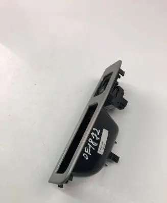 Volvo V50 Electric window control switch 30773217