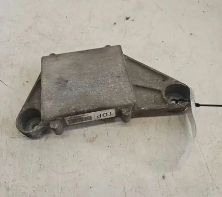 Jaguar XE Rear differential/diff mount bracket GX734B148CB