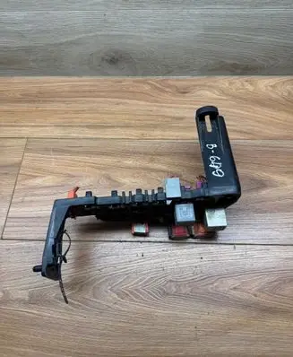Audi A6 S6 C5 4B Fuse box set 8D1937545
