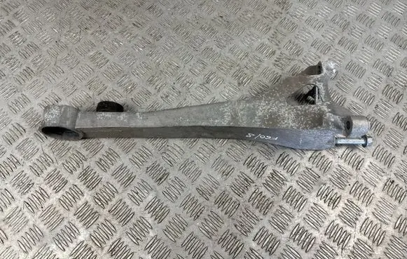 Mini Cooper Countryman F60 Rear differential/diff mount bracket 6858295