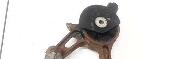 Toyota Verso Engine mount bracket