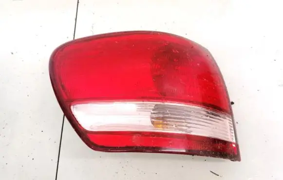 Toyota Avensis Verso Rear/tail lights