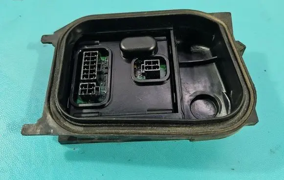 Headlight ballast module Xenon