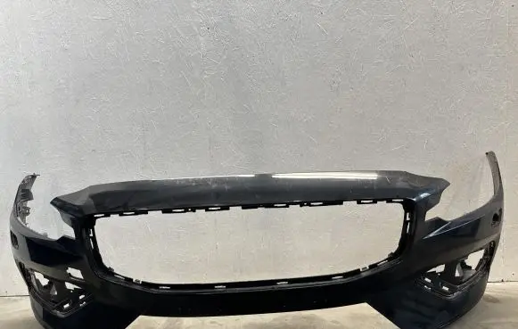 Volvo V60 Front bumper 31690589